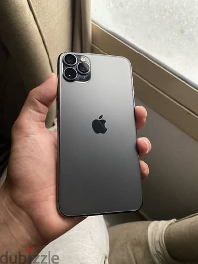 iPhone 11 Pro Max ايفون ١١ بروماكس للبيع