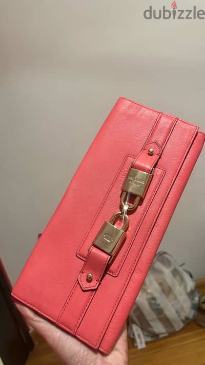 Juicy couture clutch