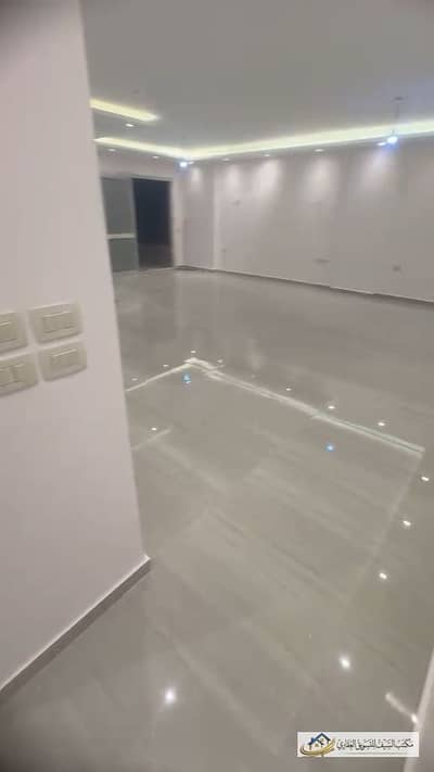  Unfurnished Apartment for Rent in Tejan Compound