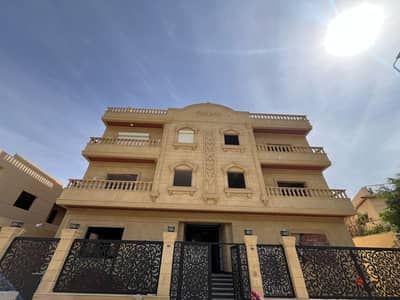لعشاق الدور الأرضى شقة ارضى مساحة كبيرة فيو جاردن