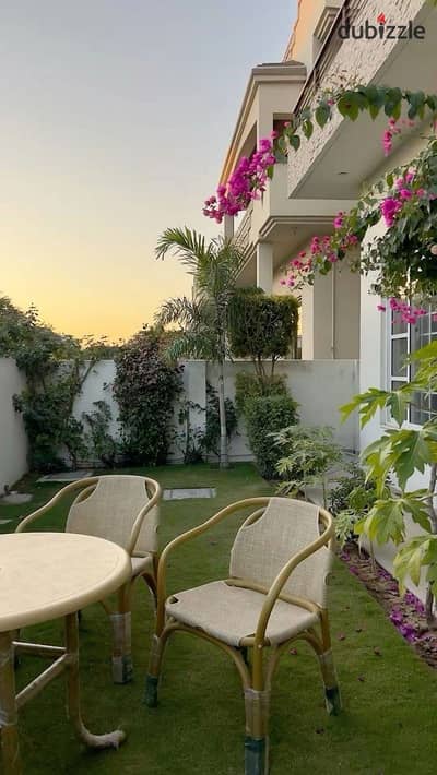 Your Apartment with a Private Garden, Ready to Move In, Just Minutes Directly front off Beverly Hills.