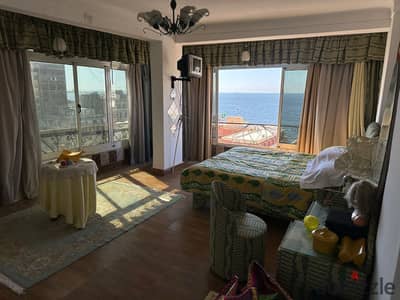 Apartment for sale 150m net in Shatby (directly on the sea)