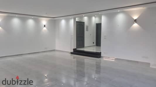 Apartment in West Arabella, Fifth Settlement, super-lux finish, third floor, elevator available, area 300 sqm.