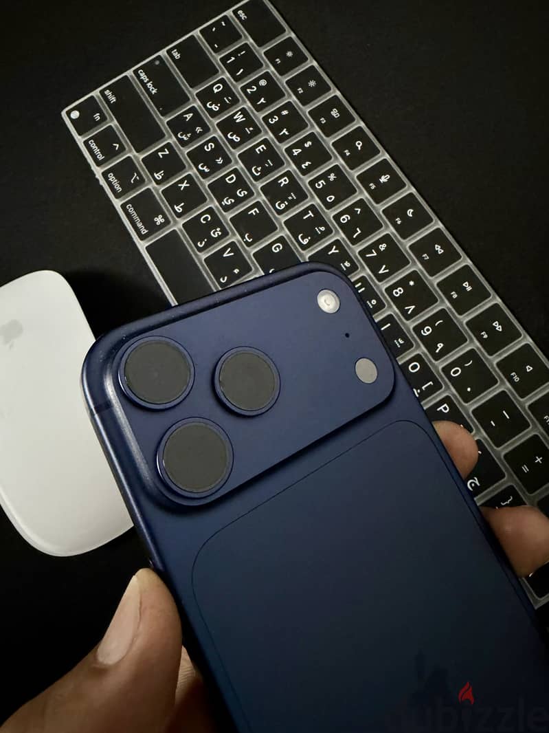 Apple - iPhone 17 Pro Max 2