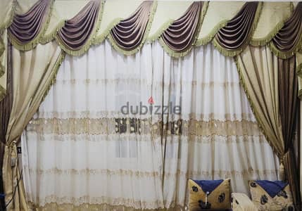 ستائر بحالة ممتازة 3 قطع