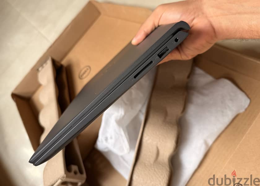 Dell Inspiron 15-3530  (Touchscreen) 5