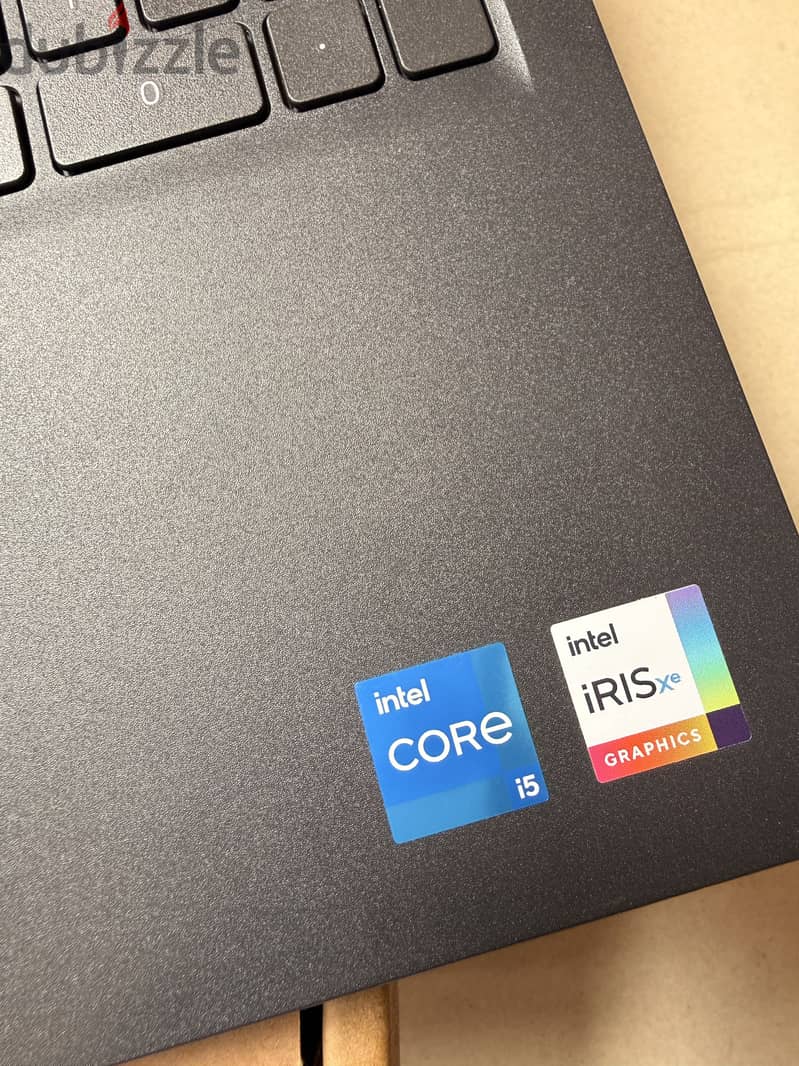 Dell Inspiron 15-3530  (Touchscreen) 8