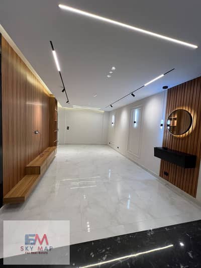 An excellent opportunity for sale in Madinaty – B2, 107m² apartment. Features include high-end custom finishes, porcelain flooring, independent plumbi