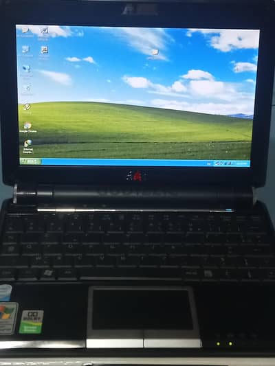 Asus Eee PC 901 (Mini Netbook) Asus Eee PC 901 (Mini Netbook)