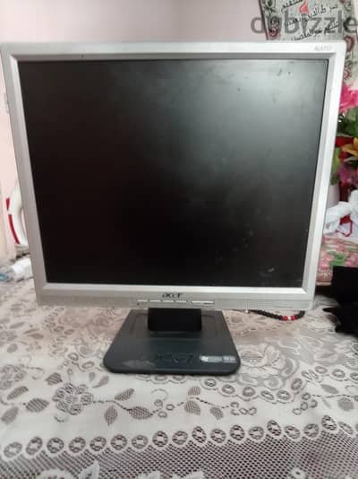 شاشه Acer للبيع بحاله جيده