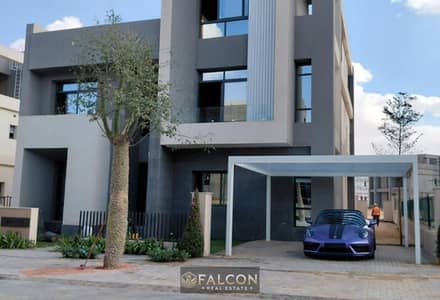 Luxury fully finished townhouse with a private pool view for sale in Saada Boutique Compound, Sixth Settlement.