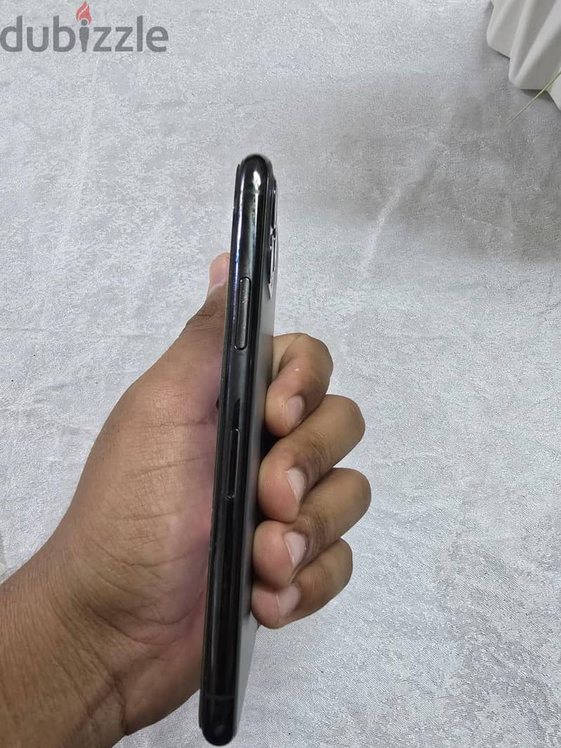 Apple - iPhone 11 Pro 6