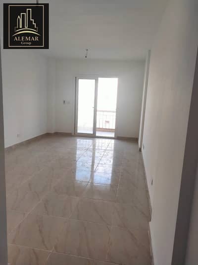 Apartment 78 meters for sale in Madinaty B12 – A unique location in front of the Craft Zone. A great opportunity for sale in one of the best phases of Madinaty, Phase B12, an untouched apartment in a prime location with a street view, in front of the Craft Zone and close to the most important services and vital areas.