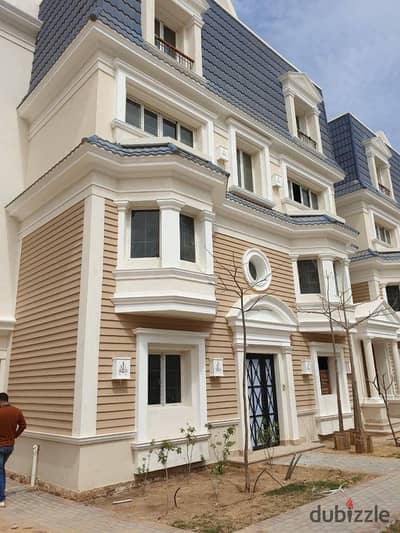 Apartment for sale, Ready to move , Located in the Fifth Settlement—opposite the Public Prosecutor's office and Madinaty—within the Mountain View 1.1