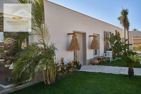 Detached villa on the first row by the sea, finished with air conditioning in the North Coast