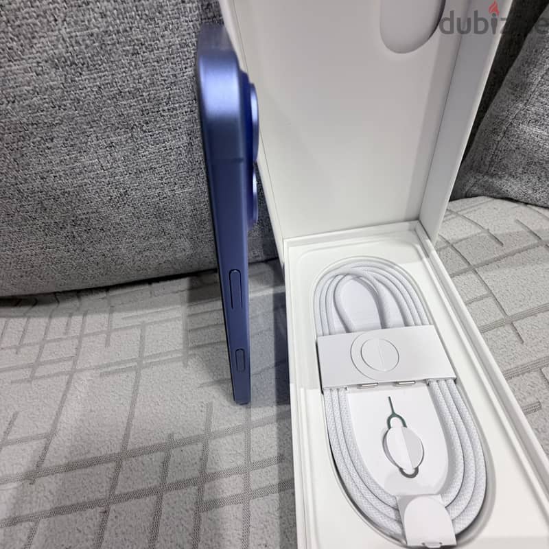 Apple - iPhone 16 1