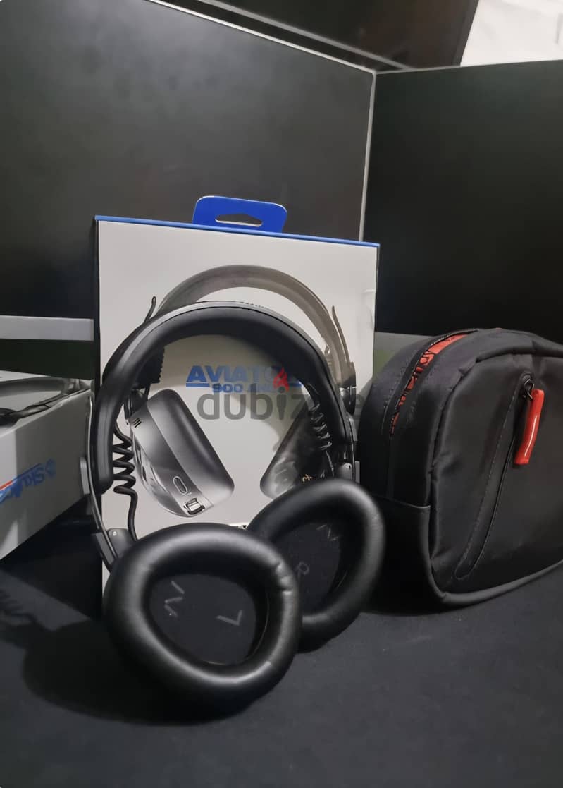 SkullCandy Aviator 900 ANC 1