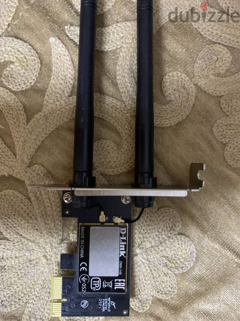 D-Link DWA-548 Wireless N300 PCI Express Adapter 1