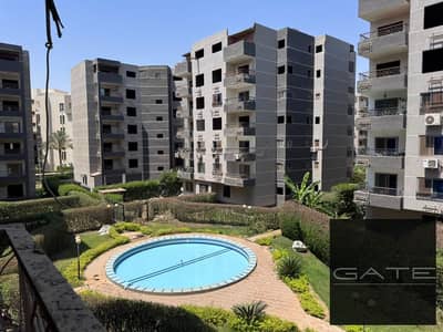 شقة لقطة للبيع كاش مميز في حدائق أكتوبر – كمبوند إيست بارك | 230م² | بحري