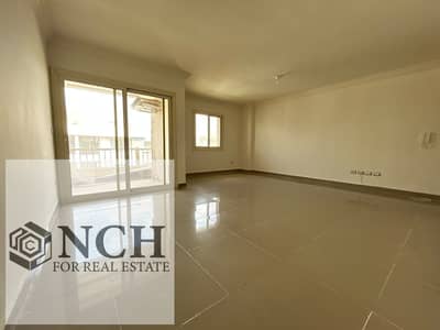 **Penthouse for Rent in Jayd Compound**  فرصة مميزة للسكن في بنت هاوس داخل كمبوند جايد (Jayd)، بمساحة 145 متر مربع، بتصميم عملي يوفر الراحة والخصوصية،