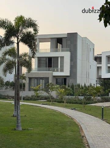 Villa prime location in Joulz Compound with a view on Pyramids of Giza next to New Giza