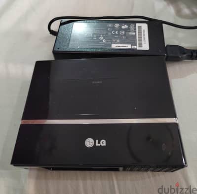 بروجكتور LG محمول (Mini Projector HS102G)