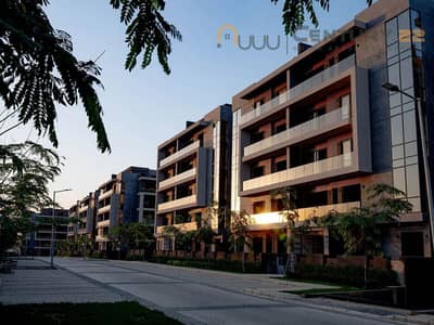 Apartment for Sale in El Patio Oro – Fifth Settlement Prime view water features Very Prime Location Near South 90 Street Close to AUC and major roads