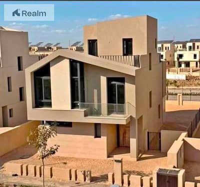 فيلا مستقلة. بس ٤٠ في المشروع كله. تصميم كاليفورني. نيو زايد.