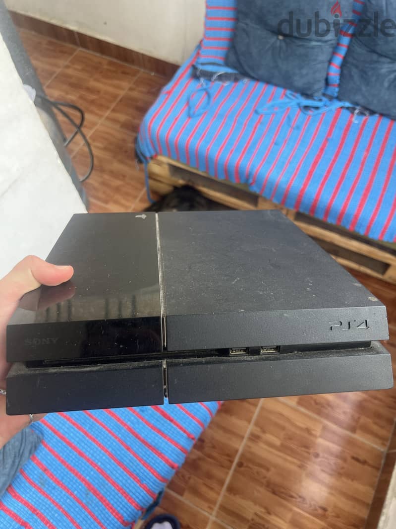 Play station 4 4