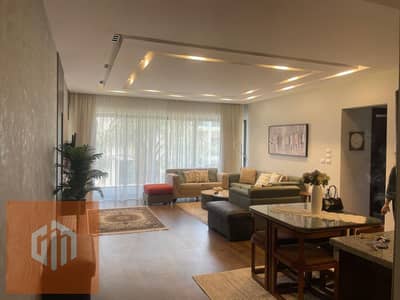 Catch This Deal: 2-Bedroom Apartment in Lake View