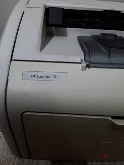 طابعة ليزر HP Laser 1018 بحالتها أكثر من ممتازة وبحالتها كالجديدة