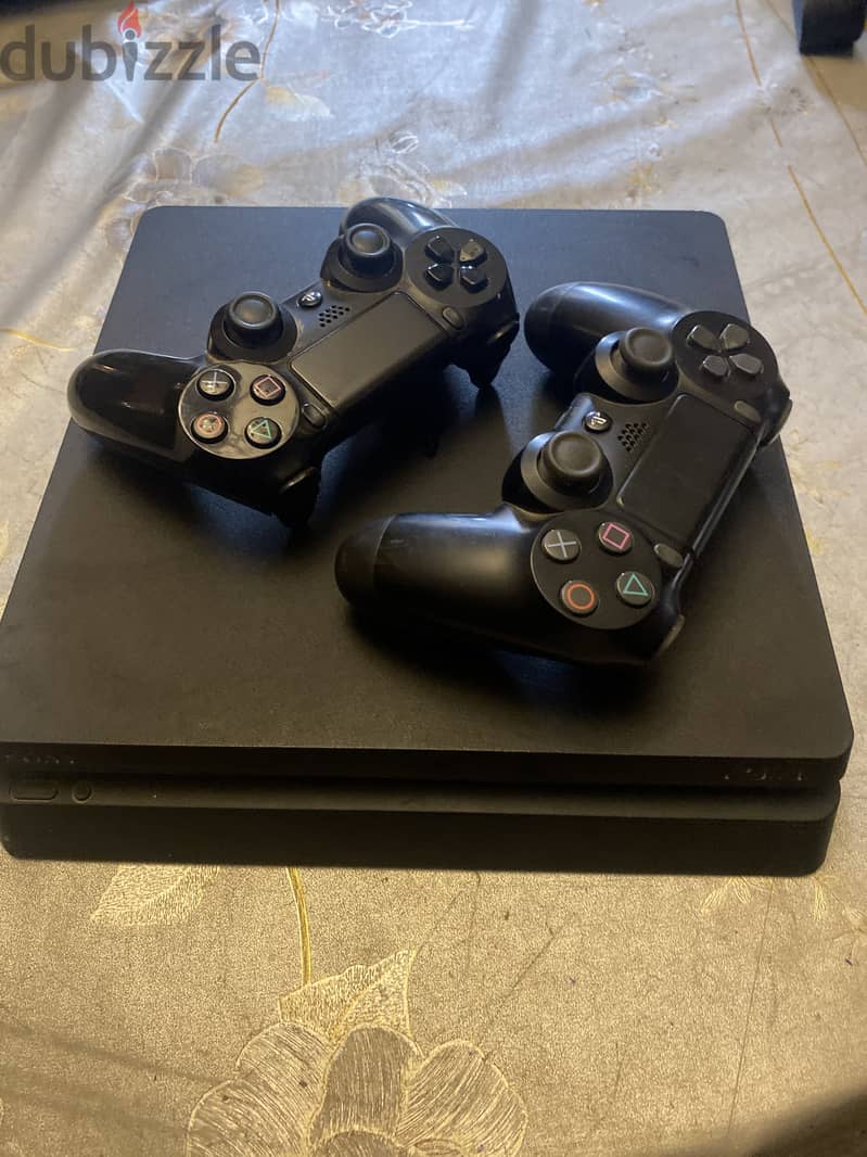 Ps4 slim 2
