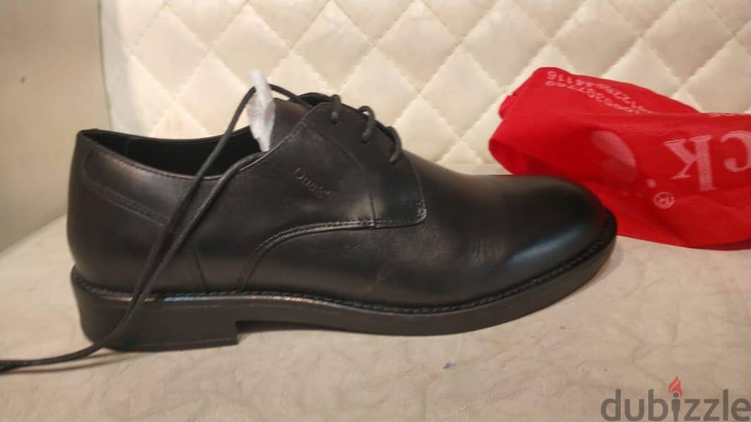 classic footwear 1