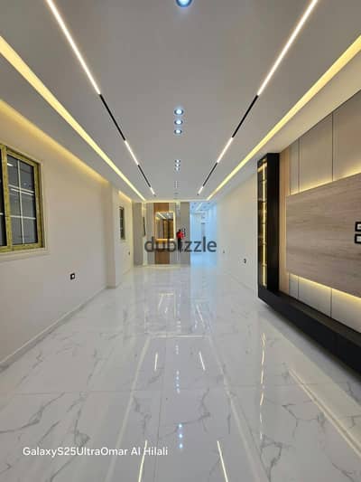 Your opportunity in the Pyramids Gardens area! A 170-meter apartment with a distinctive sea view, 3 rooms and a spacious reception, choose the suitable floor for you and enjoy comfortable living!