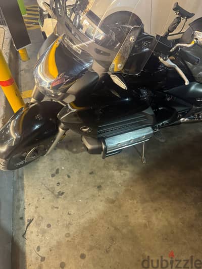 Honda Valkyrie 2014 good condition if you interested you can text me