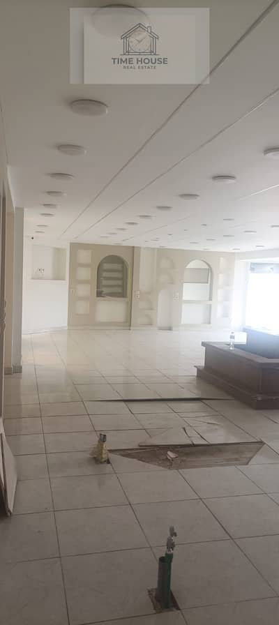 محل تجاري للايجار 250م شارع عبدالحميد بدوي الرئيسي يصلح لكل الأنشطة