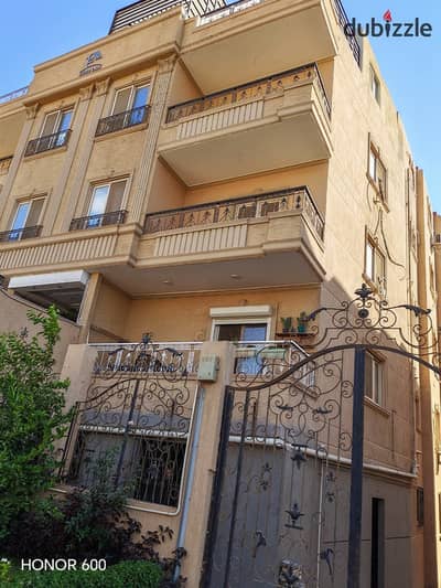 Basement at street level, immediate delivery in the eighth district of Sheikh Zayed, on Al-Bustan Street, private entrance, lower price per meter