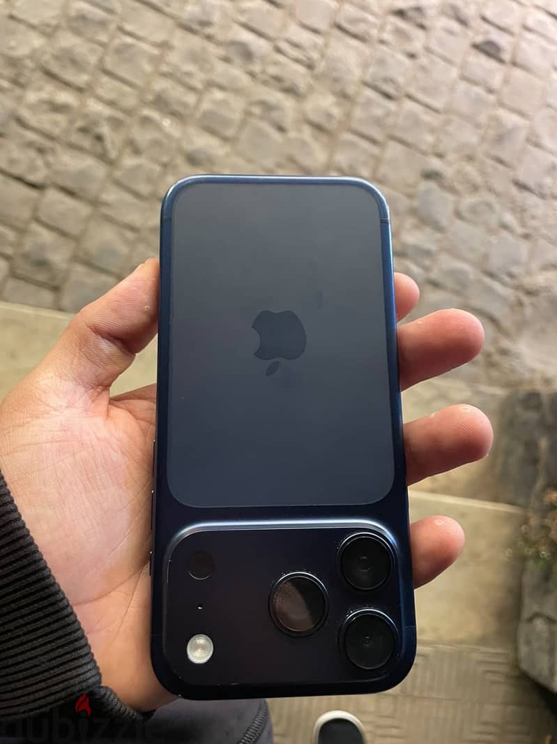 Apple - iPhone 17 Pro 4