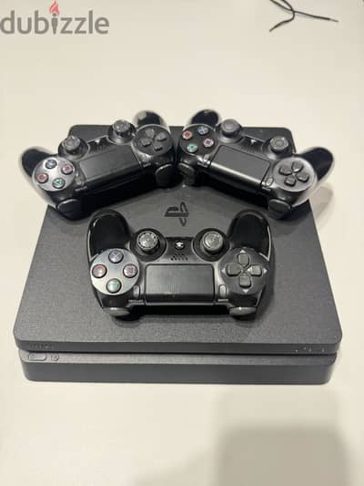 Ps4 Slim + 4 Controllers