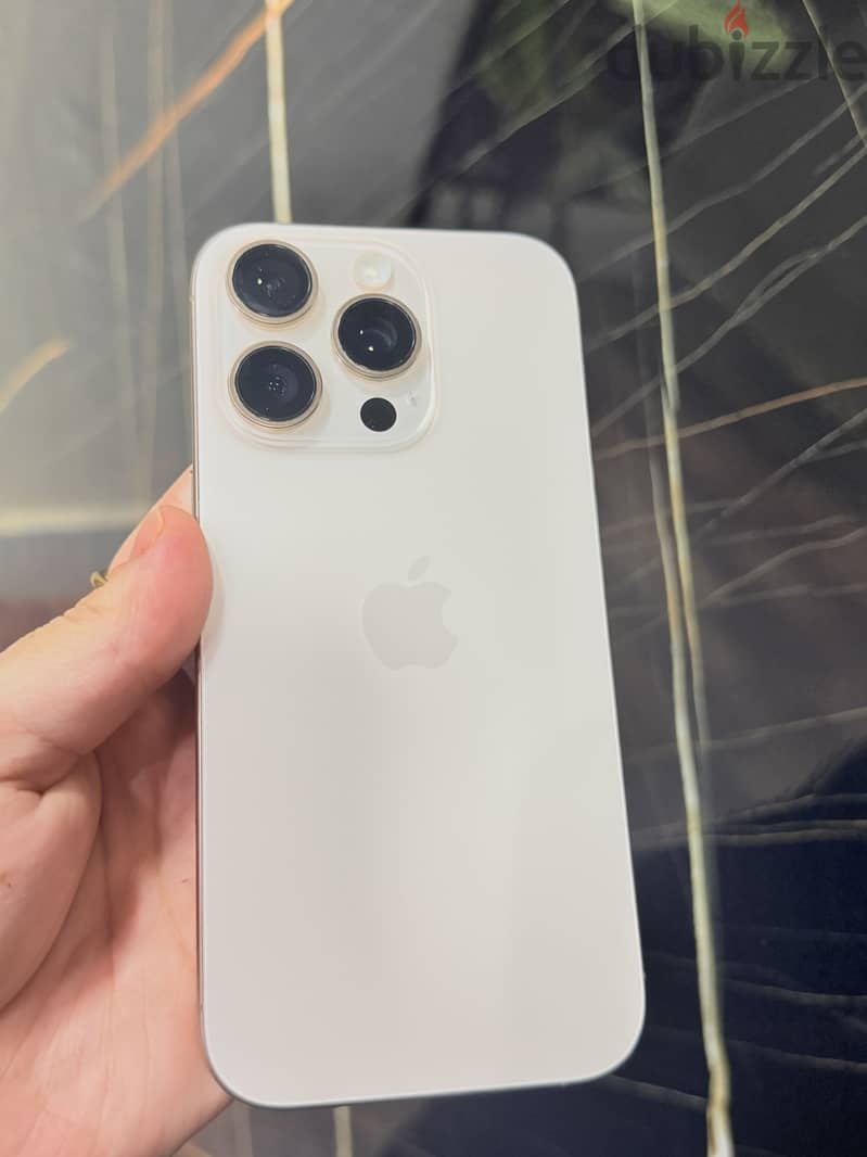 IPhone 16 pro 1