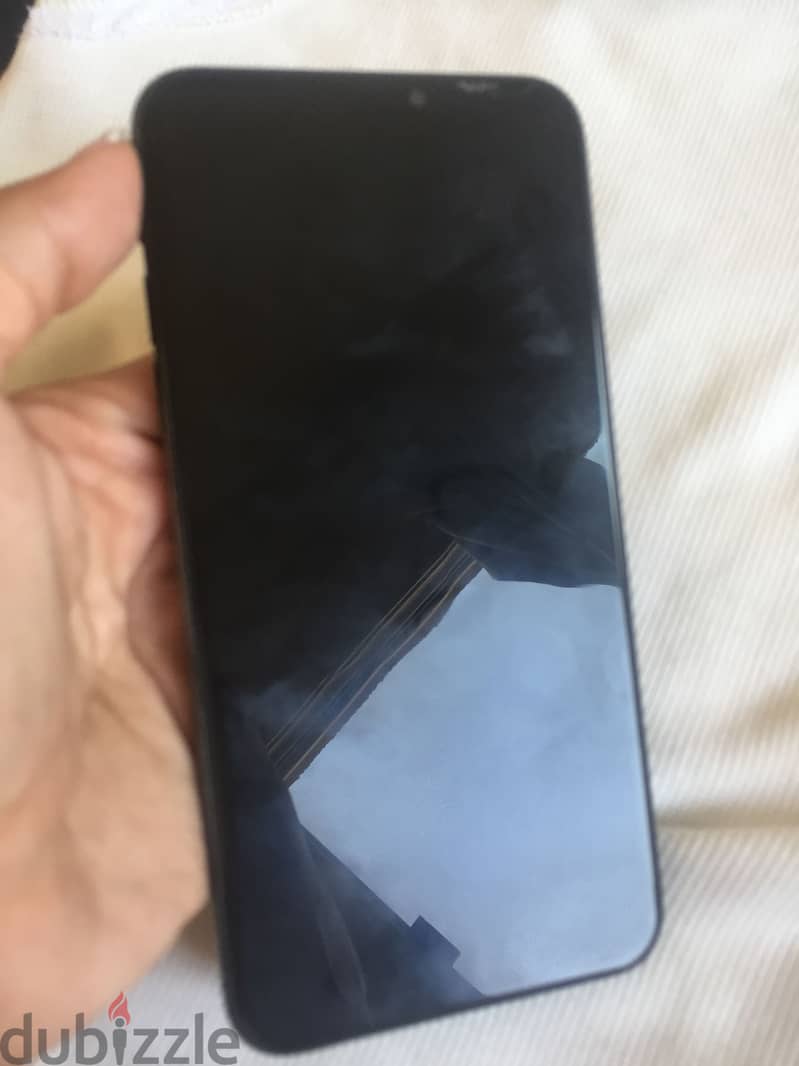 Apple - iPhone 11 Pro Max 2