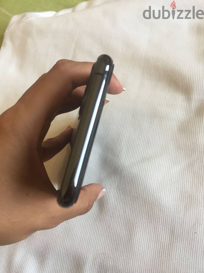Apple - iPhone 11 Pro Max 3