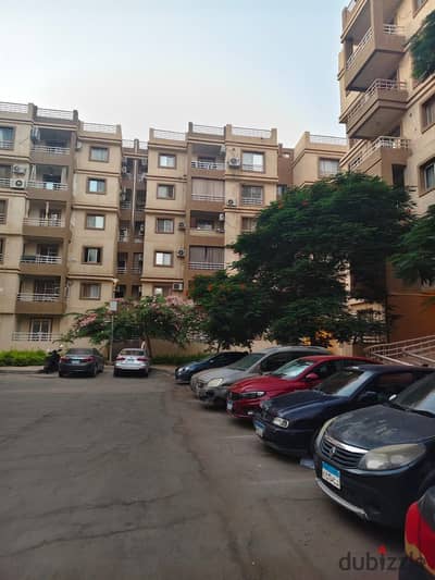 For sale 124 meters 3 rooms and 2 bathrooms at a special price in b6