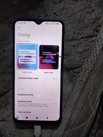 Xiaomi Redmi 9 64&4 شرخ في الباغه و تحبير بسيط جدا