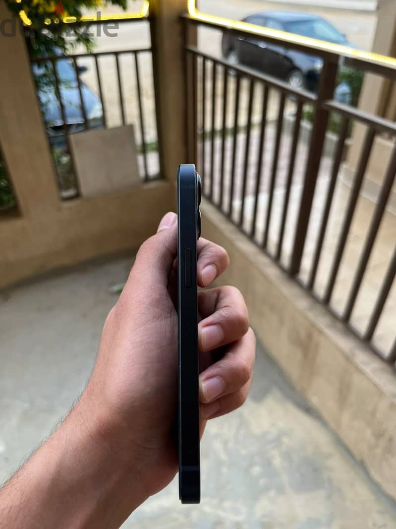 Apple - iPhone 13 2