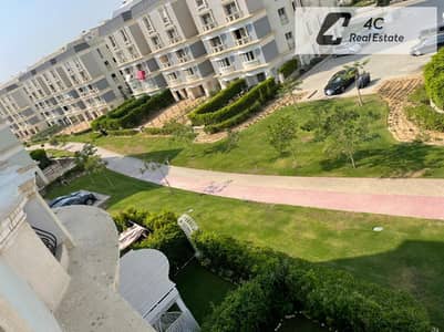 Apartment for sale 133m Fully finished with Furniture 2 Bdr ready to move view landscape  in Mountain View Hyde Park Fifth Settlement New Cairo