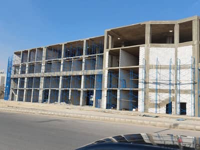 محل دور أرضي إستلام فوري بمول هاي سيتي بمدينة العبور