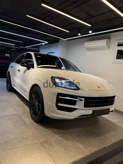 porsche cayenne gts 2025