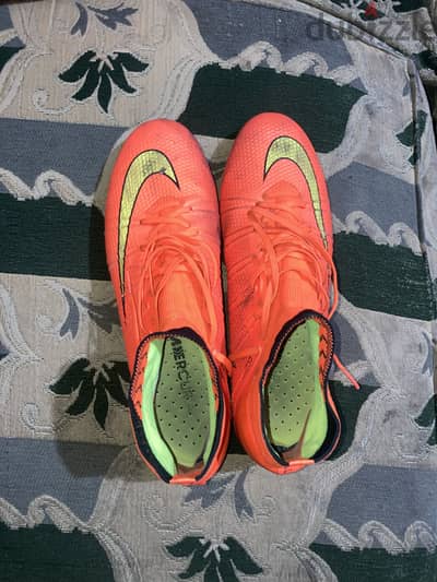 استارز nike cr7 2014 مقاس ٤٥ للبدل ب استارز مقاس ٤٤ او للبيع