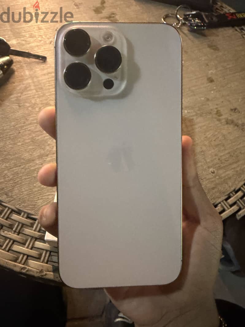 Apple - iPhone 16 Pro Max 4
